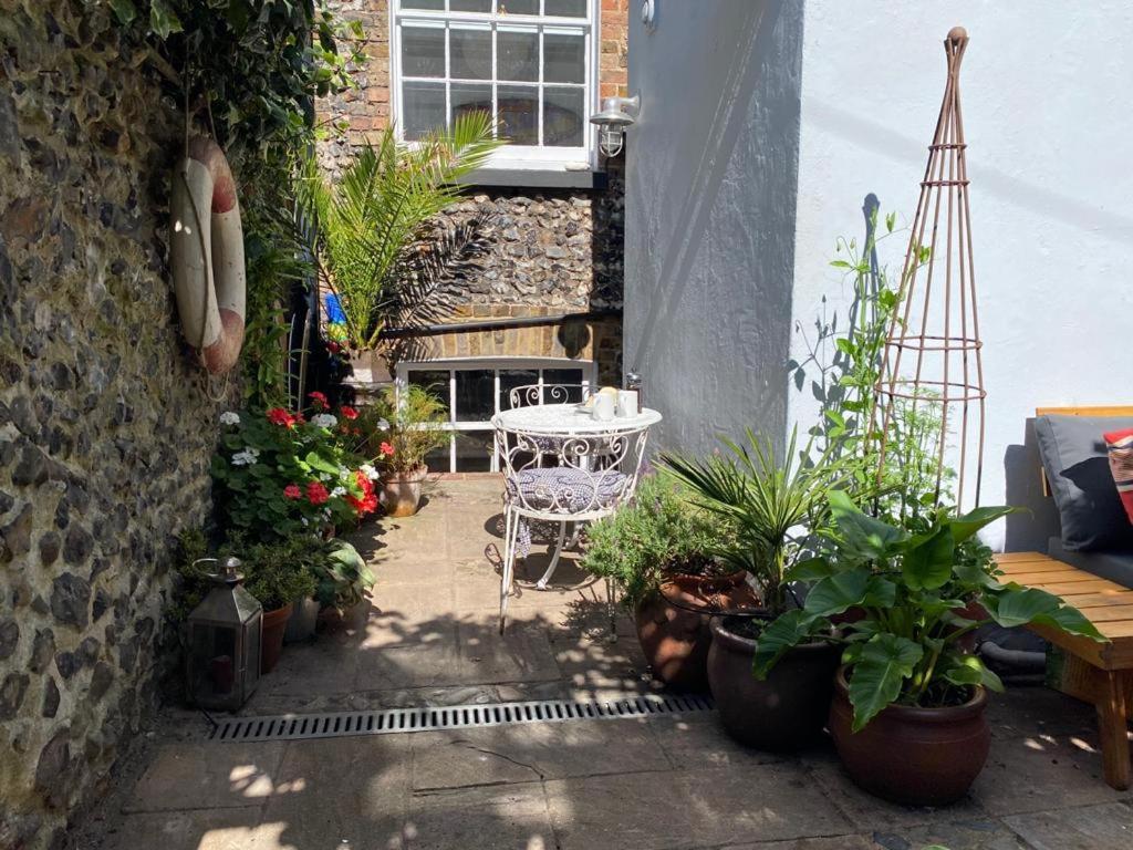 Picturesque Seaside Next To Viking Bay - Holiday home